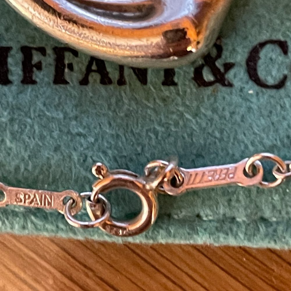 Tiffany & Co., Elsa Peretti Small Heart Pendant and Chain - Picture 7 of 7